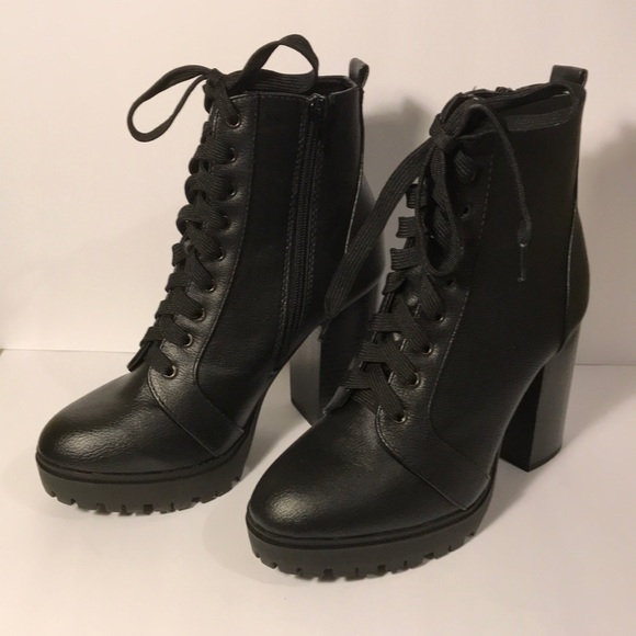 Soda Shoes - Soda chunky heel lace up combat boot